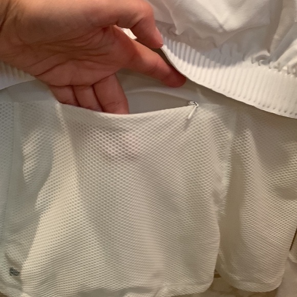 FABLETICS Performance Jacket Size Medium - Picture 4 of 9